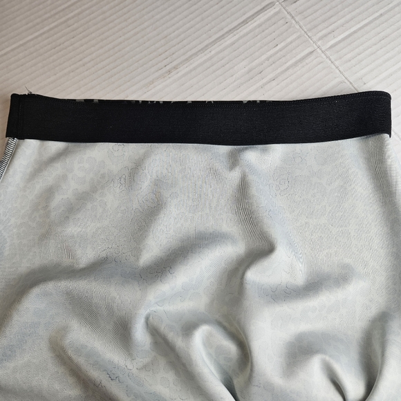 APT. 9 Women Leopard Pencil Skirt Size Large - Picture 8 of 9